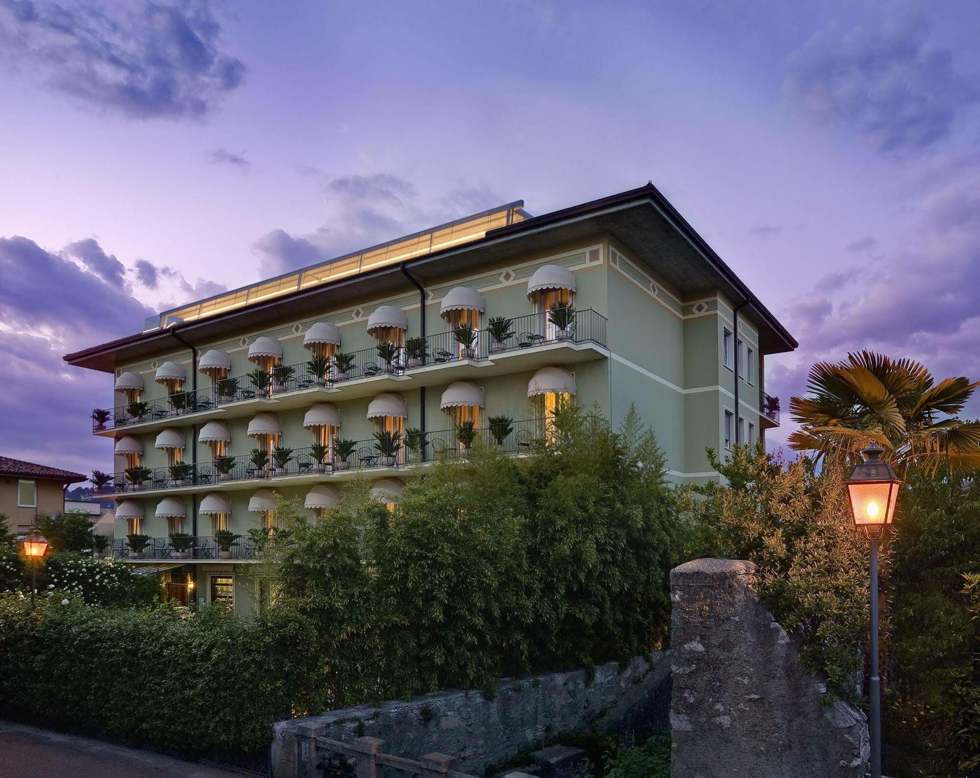 Palace Hotel San Pietro Bardolino Exterior photo